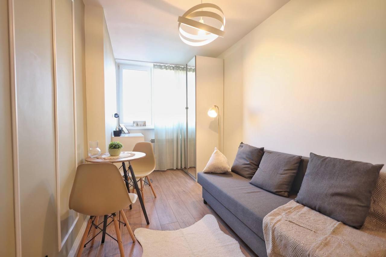 Apartament Obok Metra! Apartmenty Natural *